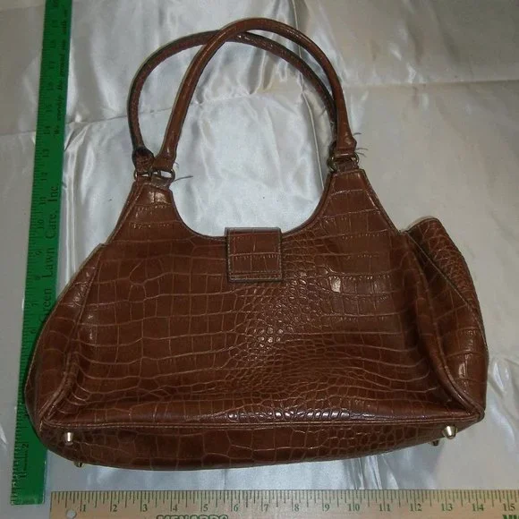 Purse - Picture 2 of 3